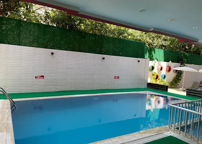Twin Apart Hotel